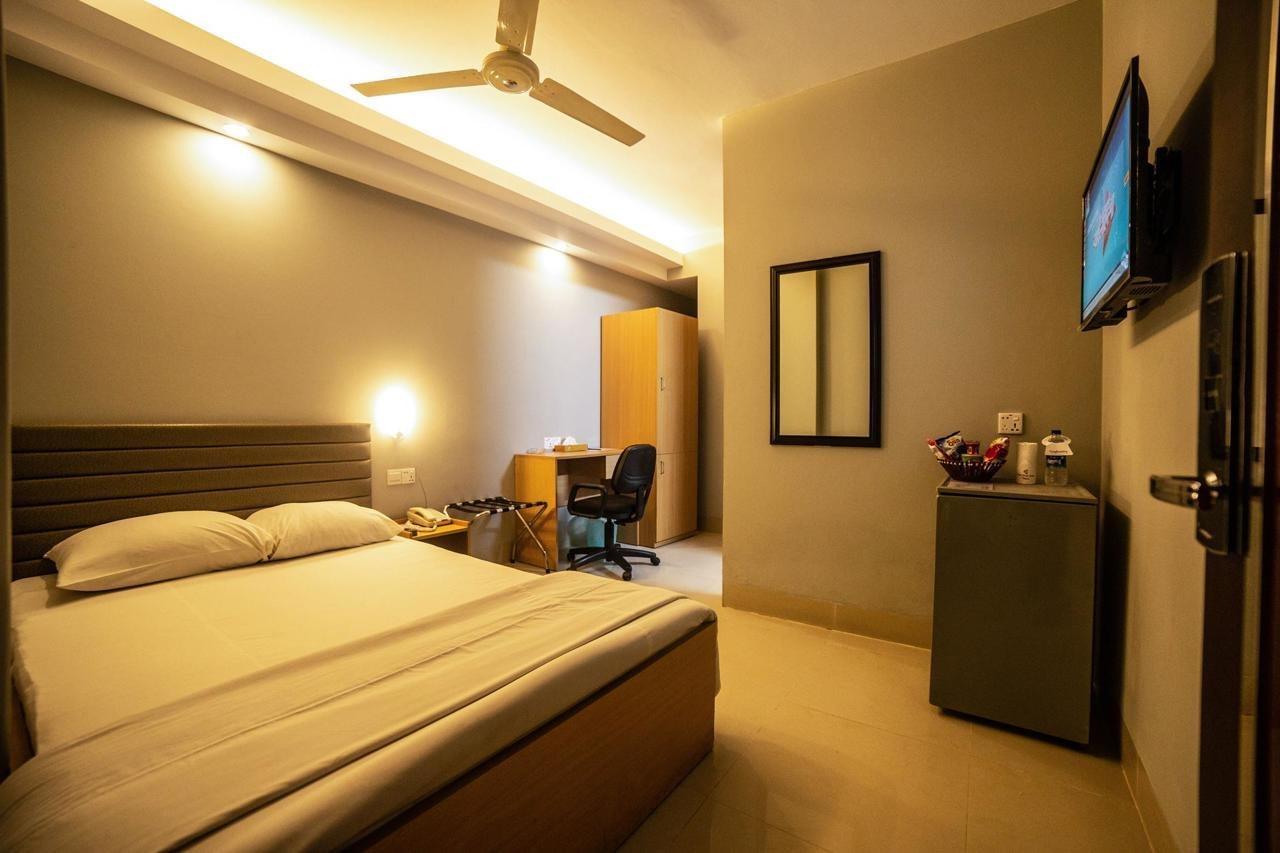 Hotel Castle Salam Khulna Exterior photo