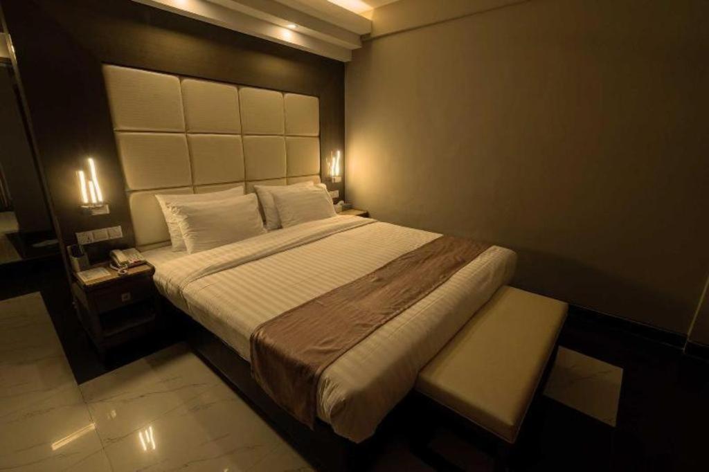 Hotel Castle Salam Khulna Exterior photo
