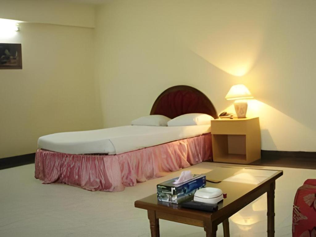Hotel Castle Salam Khulna Exterior photo