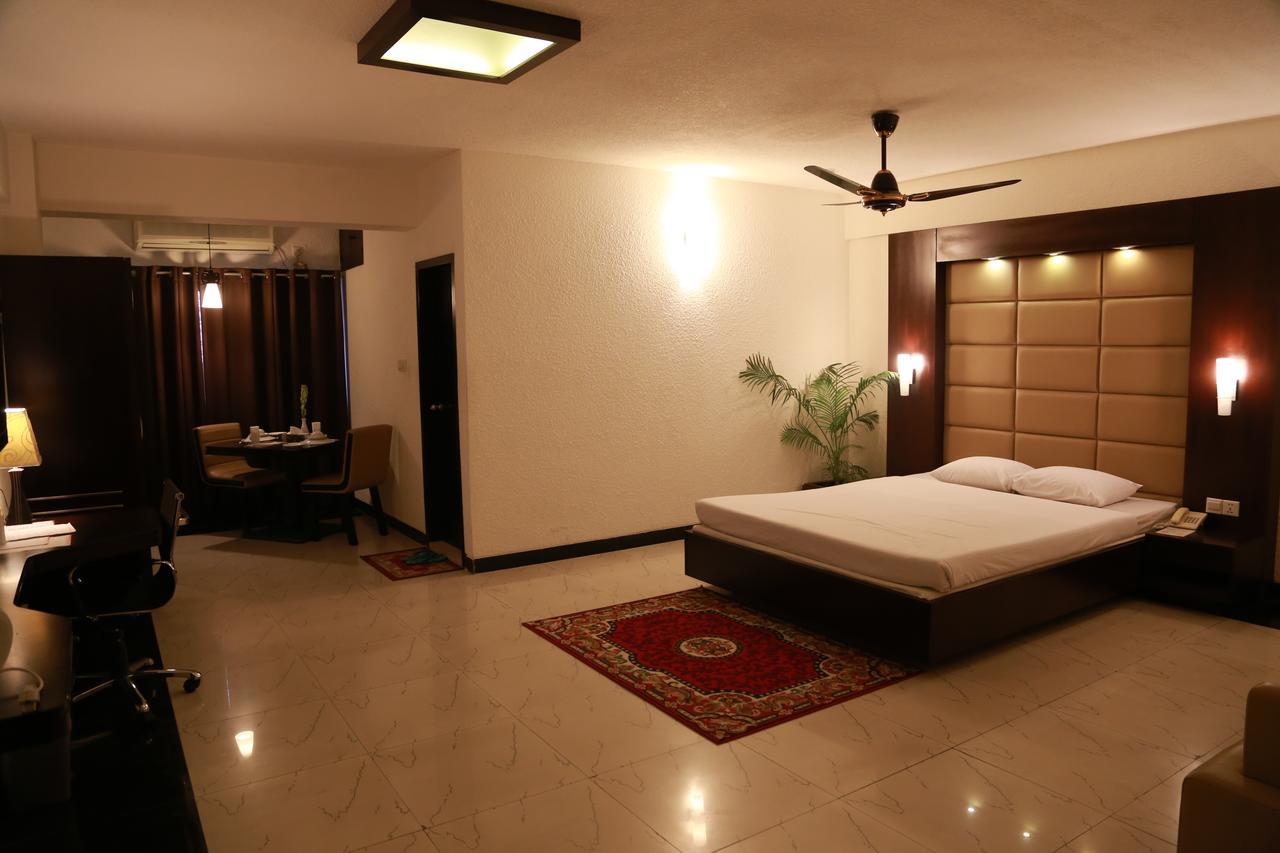 Hotel Castle Salam Khulna Exterior photo